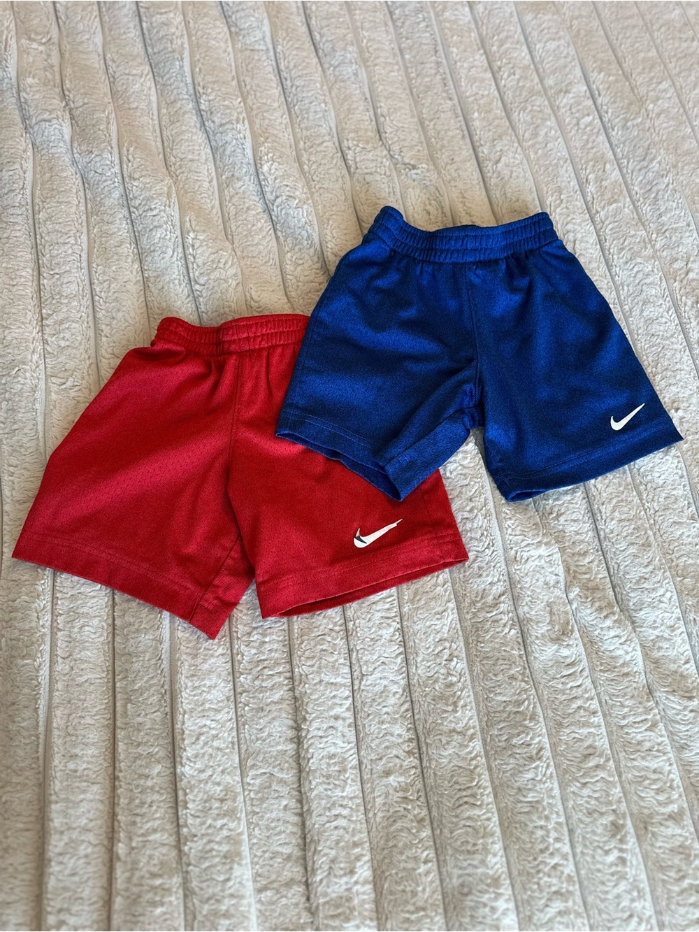 Nike Kids 2-Pack Athletic Shorts in Red & Blue 3-4 years old